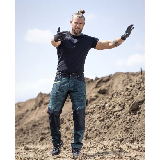 Pantaloni de lucru slim fit, model camuflaj, bumbac strech Pantaloni de lucru slim fit, model camuflaj, bumbac strech