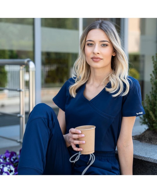 Tunica femei confortabila si moderna, cu 2 buzunare, bleumarin