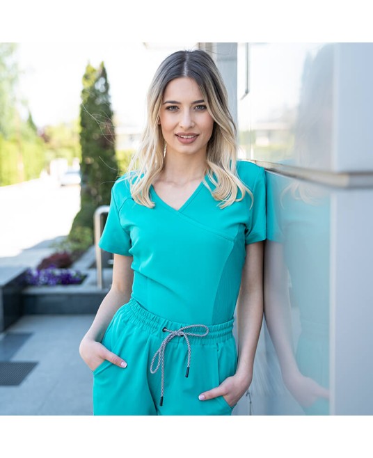 Tunica femei confortabila si moderna, cu 2 buzunare, verde