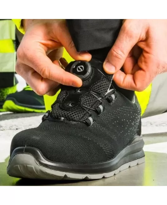 Pantofi de protecție S1P, inchidere cu rozeta, culoare negru cu gri Pantofi de protecție S1P, inchidere cu rozeta, culoare negru cu gri