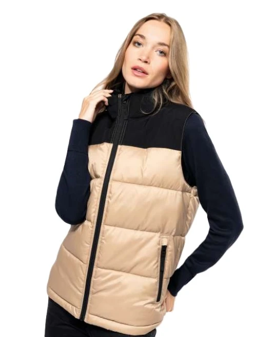 Vesta vatuita impermeabila Kariban, bej-negru Vesta vatuita impermeabila Kariban, bej-negru